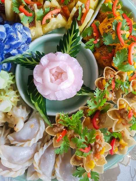 Рулетики из куриного филе с овощами