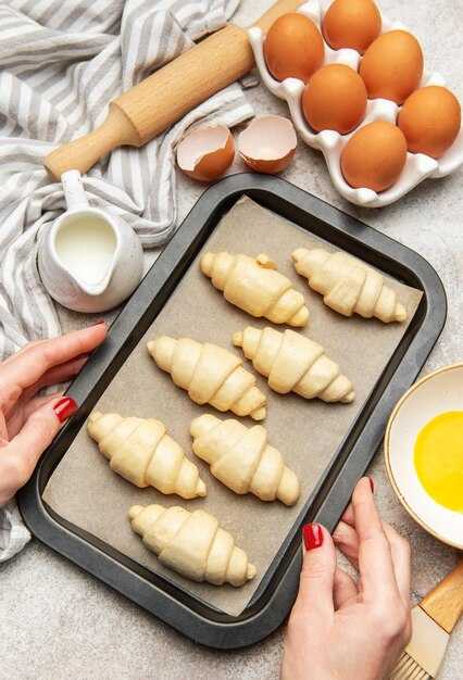 Как приготовить вкусные трубочки с кремом из слоеного теста