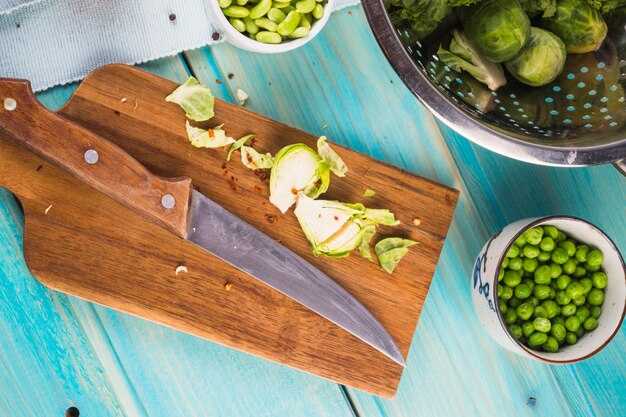 Как выбор жесткости стали влияет на работу ножа