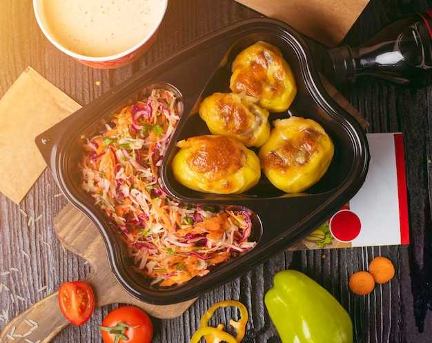Как правильно запекать мясо в духовке