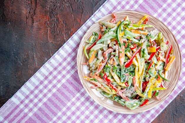 Вкусные салаты из крабовых палочек: простые рецепты