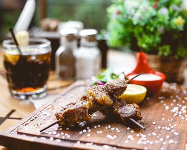 Как правильно перемешивать и хранить маринованную говядину?