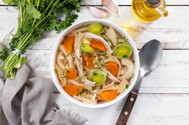 Вкусный суп из курицы и грибов: как приготовить
