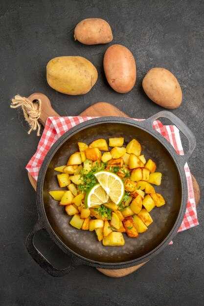 Как приготовить картошку с мясом в духовке