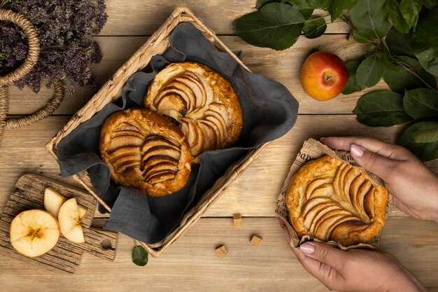 Как подготовить яблоки перед запеканием?