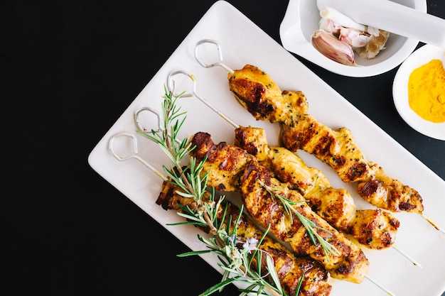 Как правильно нарезать курицу для шашлыка?