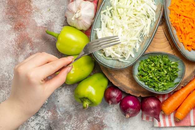 Салат из белокочанной капусты с морковью