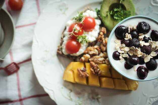 Омлет с курицей и шпинатом