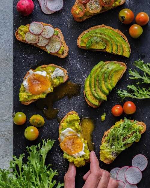 Вегетарианские и сладкие начинки для тостов