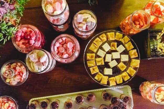 Куриные шашлычки на шпажках