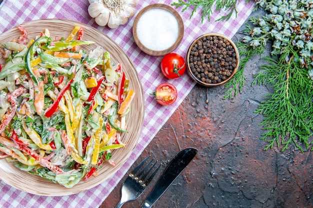 Пикантный салат с кальмарами и оливками: для любителей остроты
