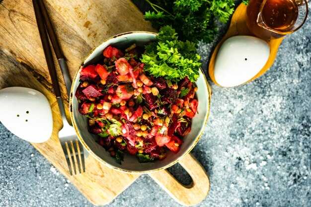 Приготовление теплого грузинского салата пошагово