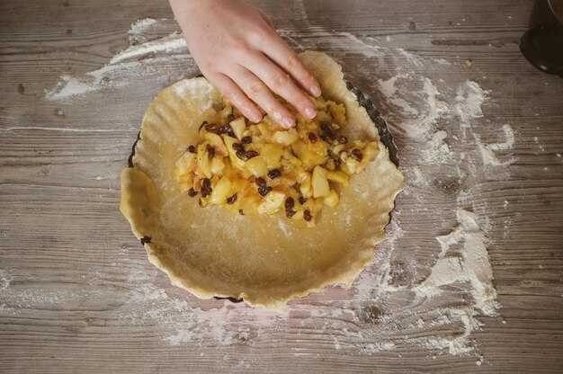Вкусная начинка для жареных пирожков из дрожжевого теста — простой рецепт на сковороде