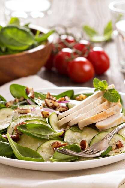 Вкусный салат из курицы и сельдерея — простой рецепт на каждый день