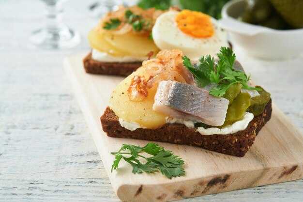Простой и вкусный рецепт закуски из рыбных консервов с яйцами для любого случая