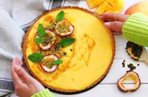 Вкусный ананасовый тартатен с сыром бри простой и безумно аппетитный рецепт