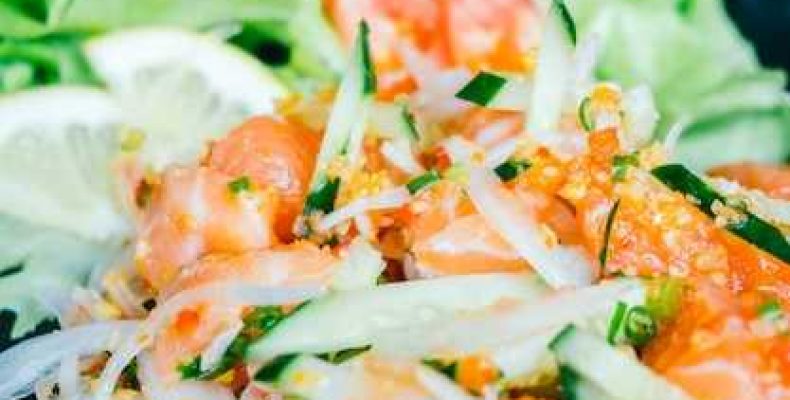 Быстрый и вкусный салат с креветками — простой рецепт на дом