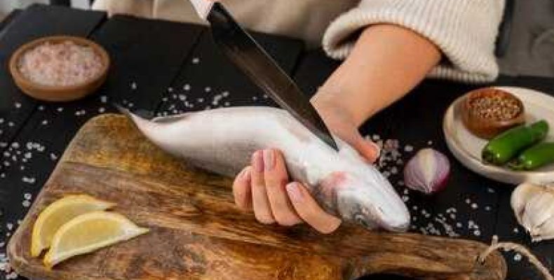 Как приготовить сочную дораду с ароматными специями и лимоном