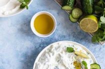 Классический рецепт дзадзики с простыми ингредиентами и легким приготовлением