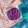Рецепты салатов с фиолетовой капустой для яркого стола и здорового питания