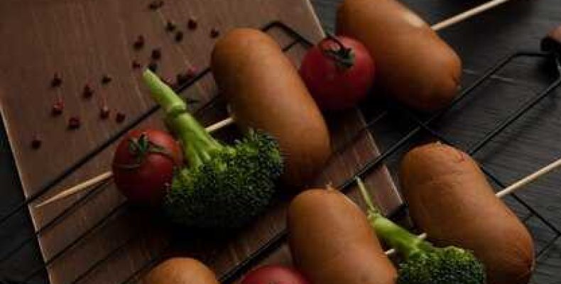 Как красиво пожарить сосиски — простой рецепт с секретами подачи