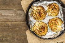 Как потушить капусту для пирога в духовке — простой рецепт и советы