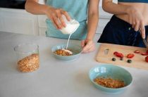 Как приготовить овсянку на молоке — простой и вкусный рецепт