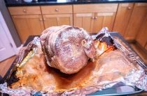 Как запечь баранью ногу в духовке в фольге целиком — пошаговый рецепт