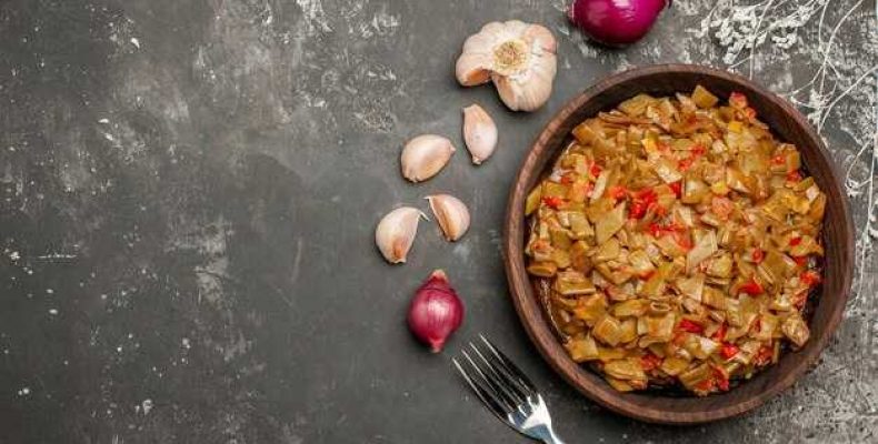 Как приготовить вкусную тушеную капусту по простому рецепту