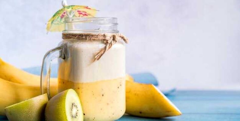 Вкусные рецепты бананового коктейля с молоком в блендере для любого случая