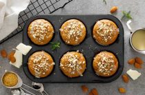 Рецепт вкусных маффинов со сгущенкой внутри для вашего уютного вечера