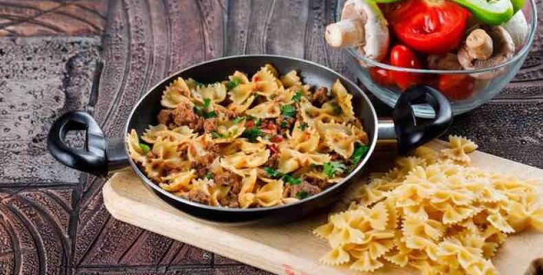 Классический рецепт макарон по-флотски с тушенкой на сковороде шаг за шагом