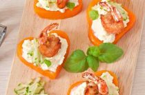 Как приготовить вкусный бутерброд с креветками и творожным сыром дома