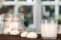 Преимущества домашнего коровьего молока для здоровья и питания