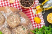 Вкусный рецепт домашних ежиков из фарша с рисом в кастрюле