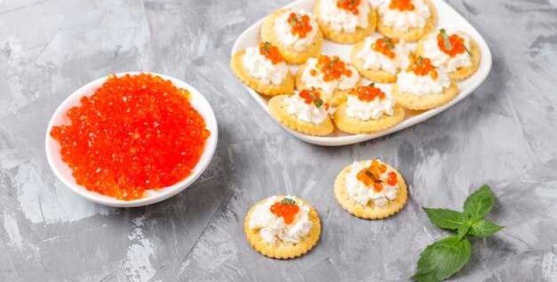 Как приготовить домашнюю икру из красной рыбы по простому рецепту