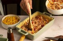 Как приготовить мясо по-французски с фаршем вкусно и быстро в домашних условиях