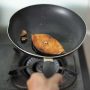 Как правильно обжарить рыбу в муке на сковороде для вкусного ужина