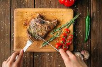 Как правильно приготовить вкусные стейки из говядины с простыми рецептами