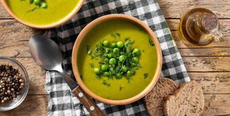 Как быстро приготовить вкусный суп из консервированного зеленого горошка