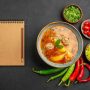 Как приготовить традиционный тайский суп том ям с морепродуктами и ароматными травами