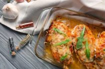 Как приготовить куриные бедрышки в духовке с удивительным вкусом и простым рецептом