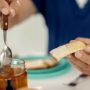 Сравнение сливочного и растительного масла — какое выбрать для готовки