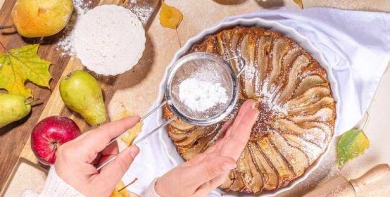 Простой и вкусный пирог на кефире с яблоками и корицей для вашей кухни