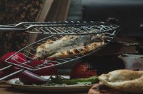 Как вкусно приготовить карася на костре простые шаги для отличного ужина
