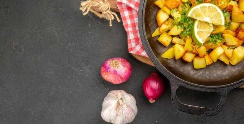 Вкусный рецепт картошки с тушенкой для сытного семейного ужина