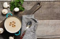 Рецепт нежного куриного бульона с грибами для домашнего уюта и тепла
