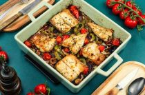 Запеченное куриное филе с помидорами в духовке пошаговый рецепт