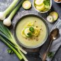 Как приготовить вкусный луковый суп из порея с пошаговым рецептом