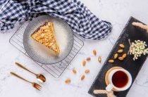 Как приготовить вкусный миндальный торт с простыми ингредиентами